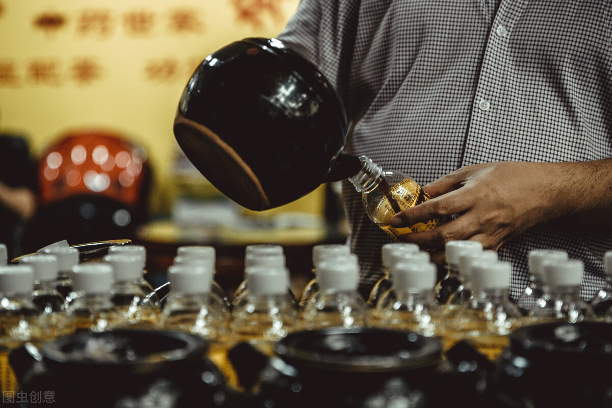 奶茶当水喝诱发脑梗，4种危害身体健康的饮料，你还在给孩子喝吗