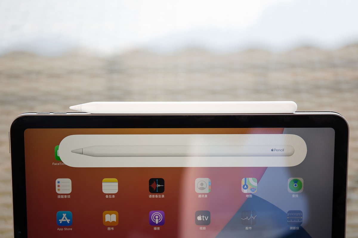新款iPad Air首发评测：比“Pro”更轻量的无负担体验