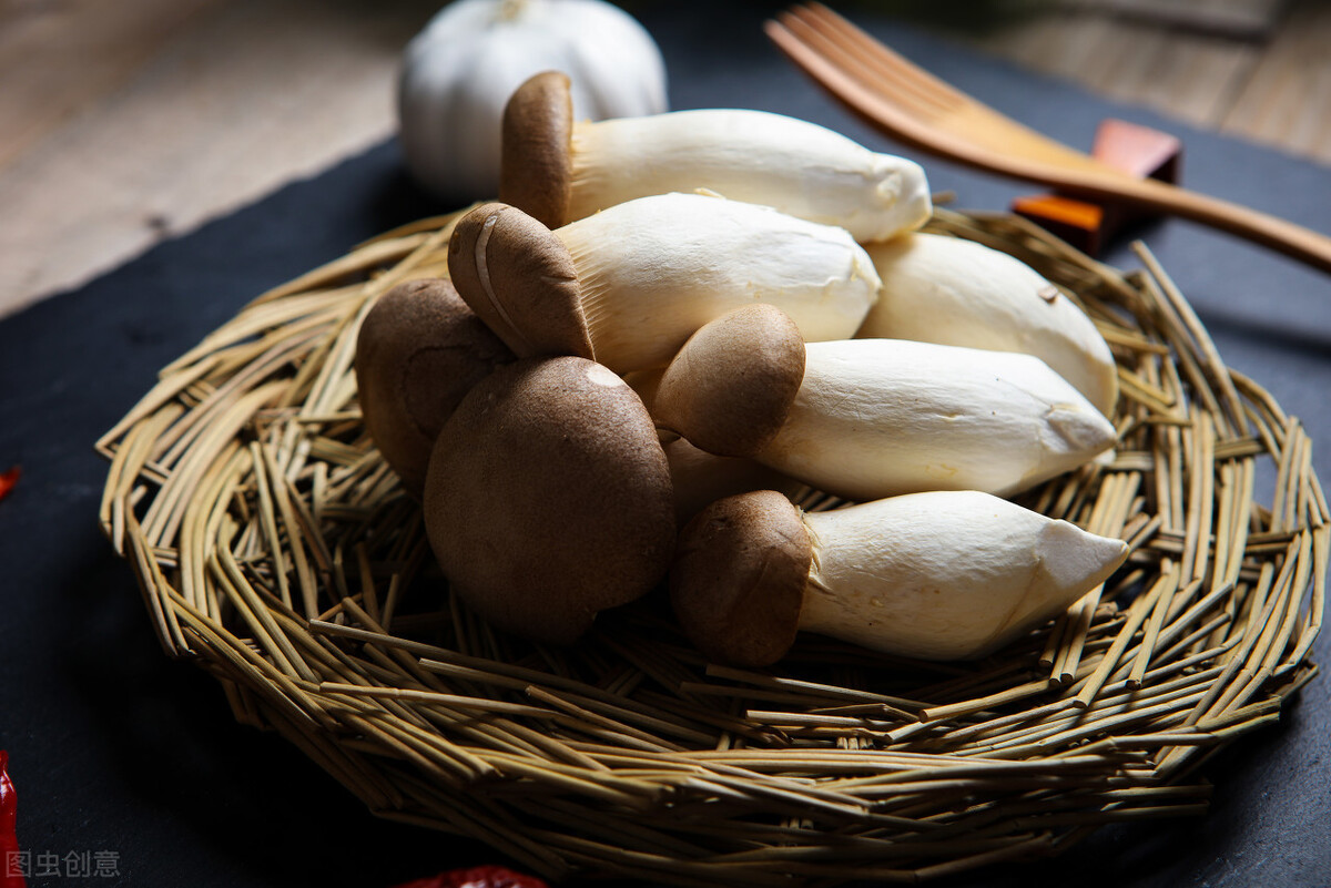 杏鮑菇特簡單吃法，食材易得，只需2種調料，就能做出美味家常菜