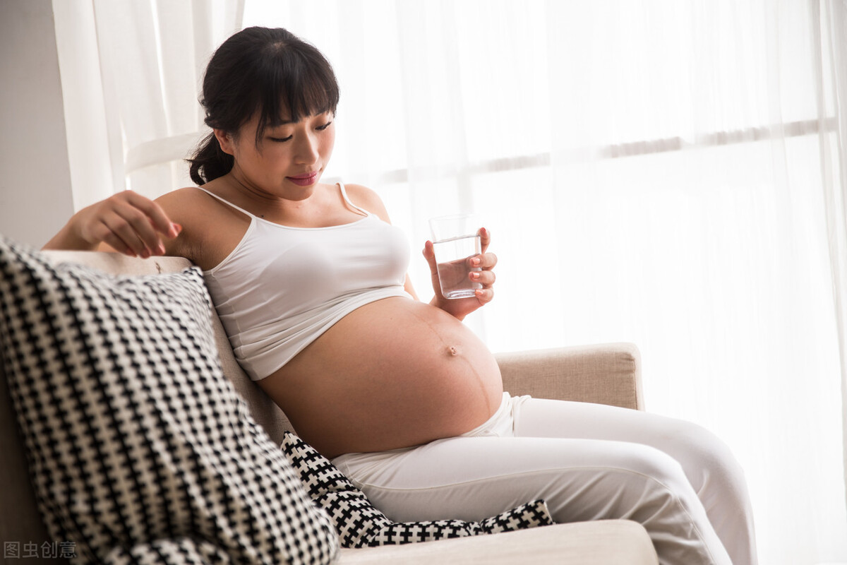 孕期有这3种表现，说明孕妈羊水质量很好，胎宝宝正在健康成长