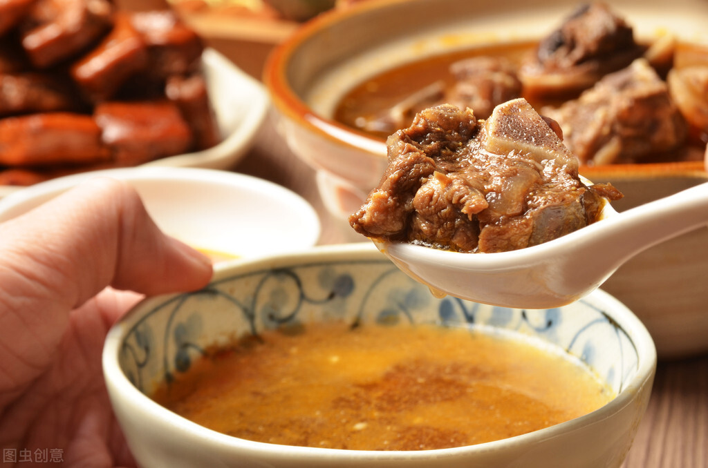 冬天進(jìn)補(bǔ)吃羊肉？吃羊肉雖好，但要避開(kāi)這5大禁忌