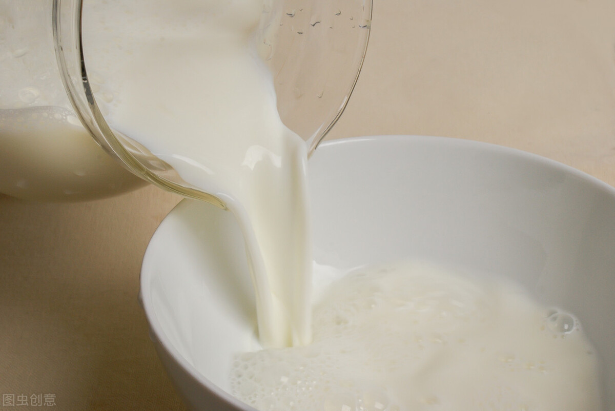 鲜奶没有更营养，它和常温奶的区别是？