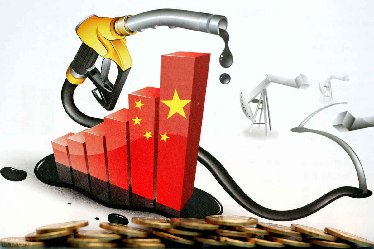 中国油价新一轮上调，历史首次8连涨，意外吗？未必