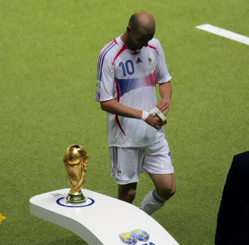 让齐达内遗憾退役，06年世界杯，里皮带领的意大利到底有多强？