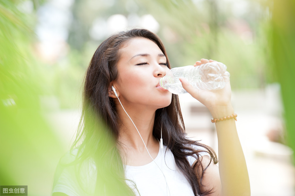 肾病到底该多喝水，还是少喝水？肾内科医生揭晓了答案