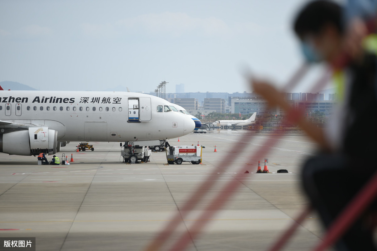 在海外难，回国也难，60万中国留学生怎么办？直飞航班取消回程风险更大