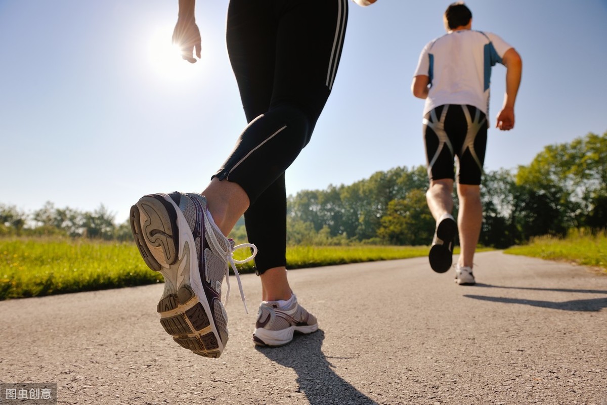 正确跑步的4个技巧，让你跑得不累，还能更快、更远