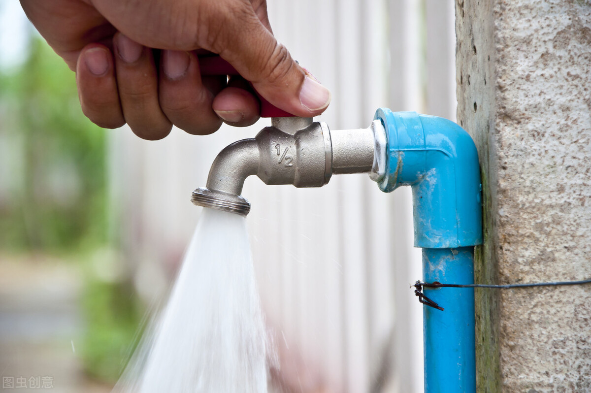 为什么越来越多的小区安装反渗透直饮水设备