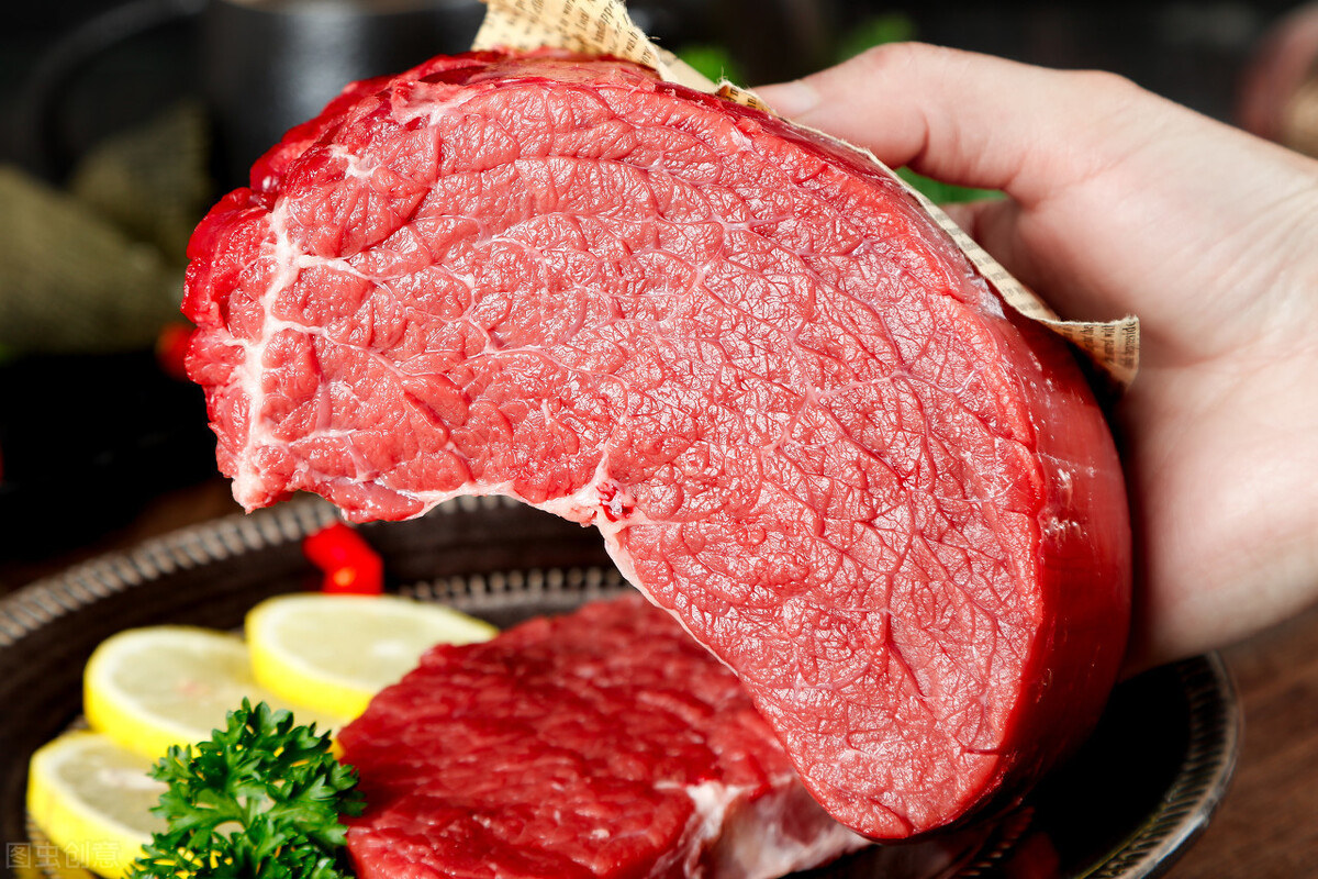 做酱牛肉要不要先焯水？卤肉店师傅教我正确方法，酱香浓郁又入味