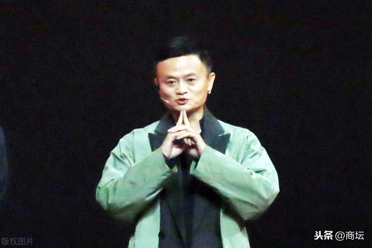 马云和刘强东事发后，商界集体失声：商人的交情，离不开交易