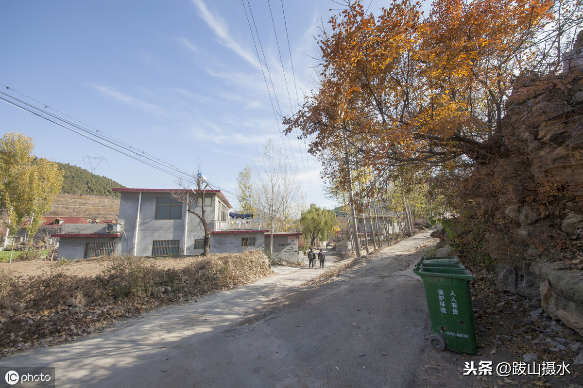 济南深秋探访北道沟村，这里有一座普门寺遗址 千年银杏树