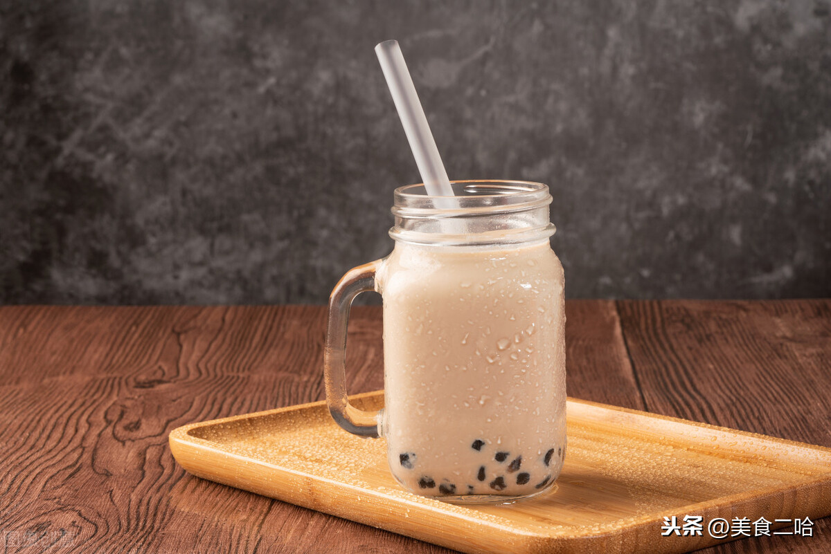 自制珍珠奶茶，5分钟能搓200多颗，软弹劲道，在家喝个过瘾