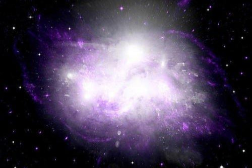 宇宙擁有無數(shù)的恒星！為何我們?nèi)祟惪吹降奶?，卻是一片漆黑的？