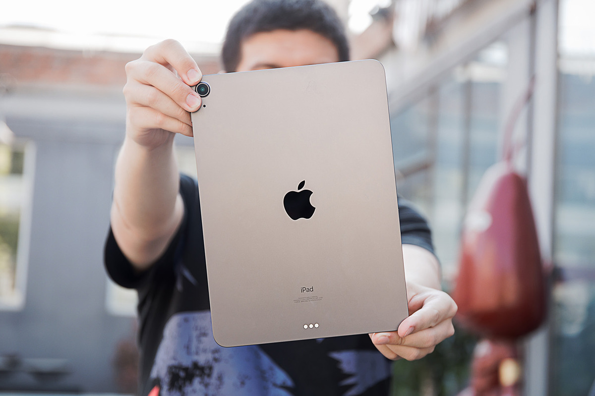 新款iPad Air首发评测：比“Pro”更轻量的无负担体验