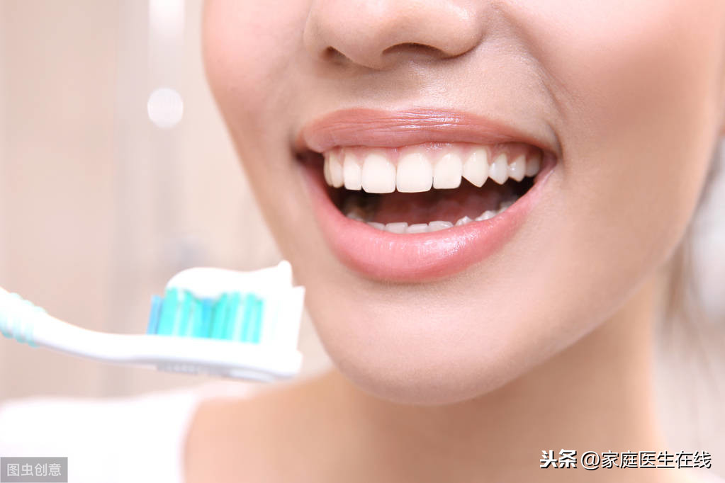 牙龈出血怎么办？注意3件事，保护牙龈，少点口腔疾病