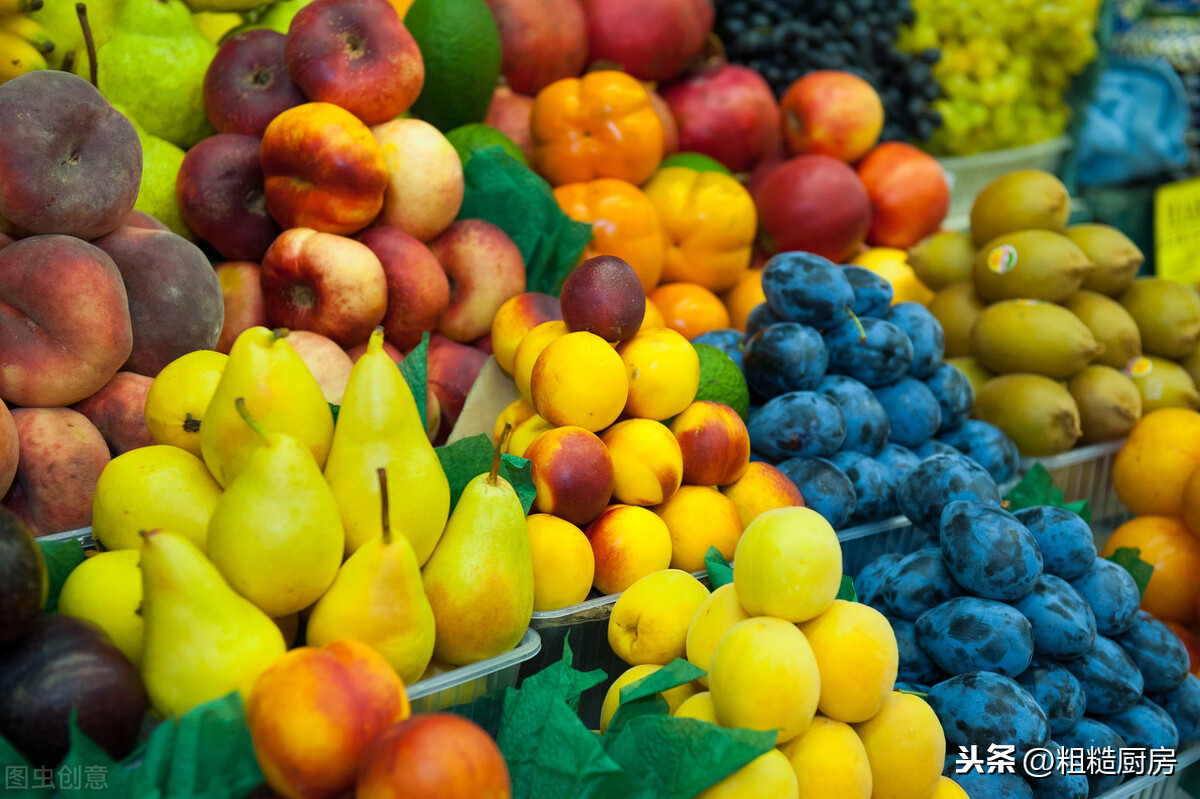 秋天，这6种水果正新鲜，酸甜开胃汁水足，平价易得营养高