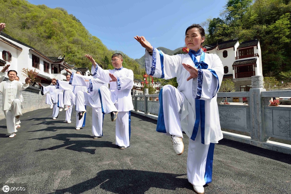 医师整理：养生保健顺口溜，读一读、记一记、百病不侵人健康