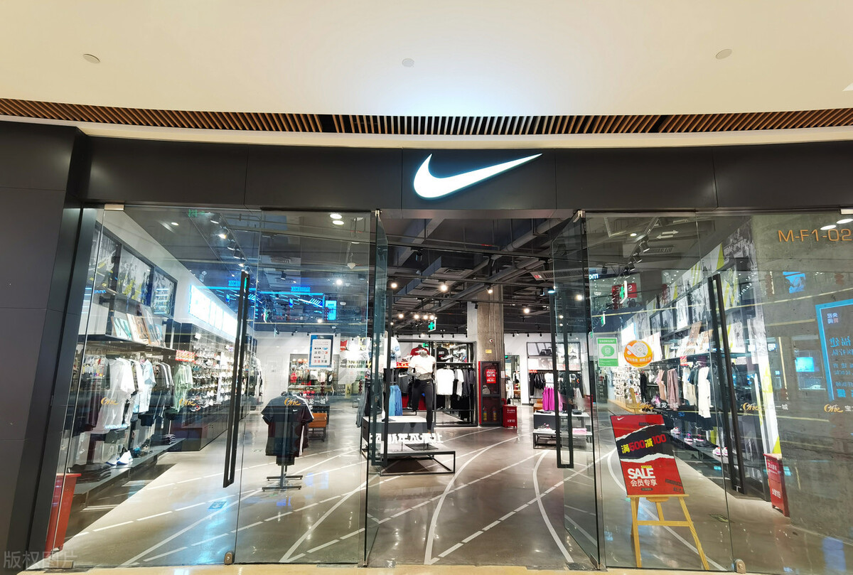 阿迪達斯耐克折扣店加盟要求及條件？