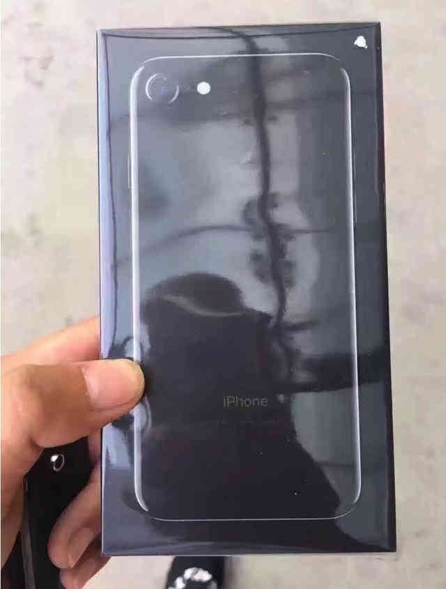 客戶曬iPhone 7亮黑版拆箱：果真很尤其！