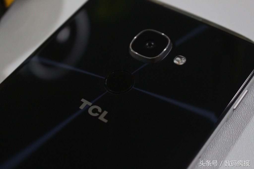 TCL本年度旗舰级商务机  TCL950图赏