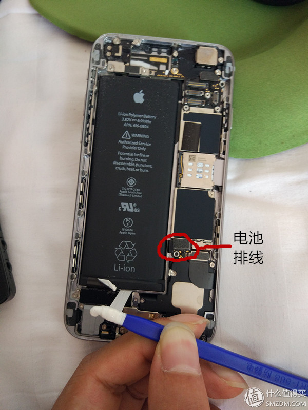 从此无需带移动电源了—iPhone6 手机换大容量锂电池记