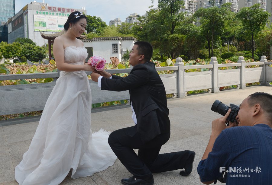 百对新福州人11月3日“大婚” 本周完成拍婚纱照