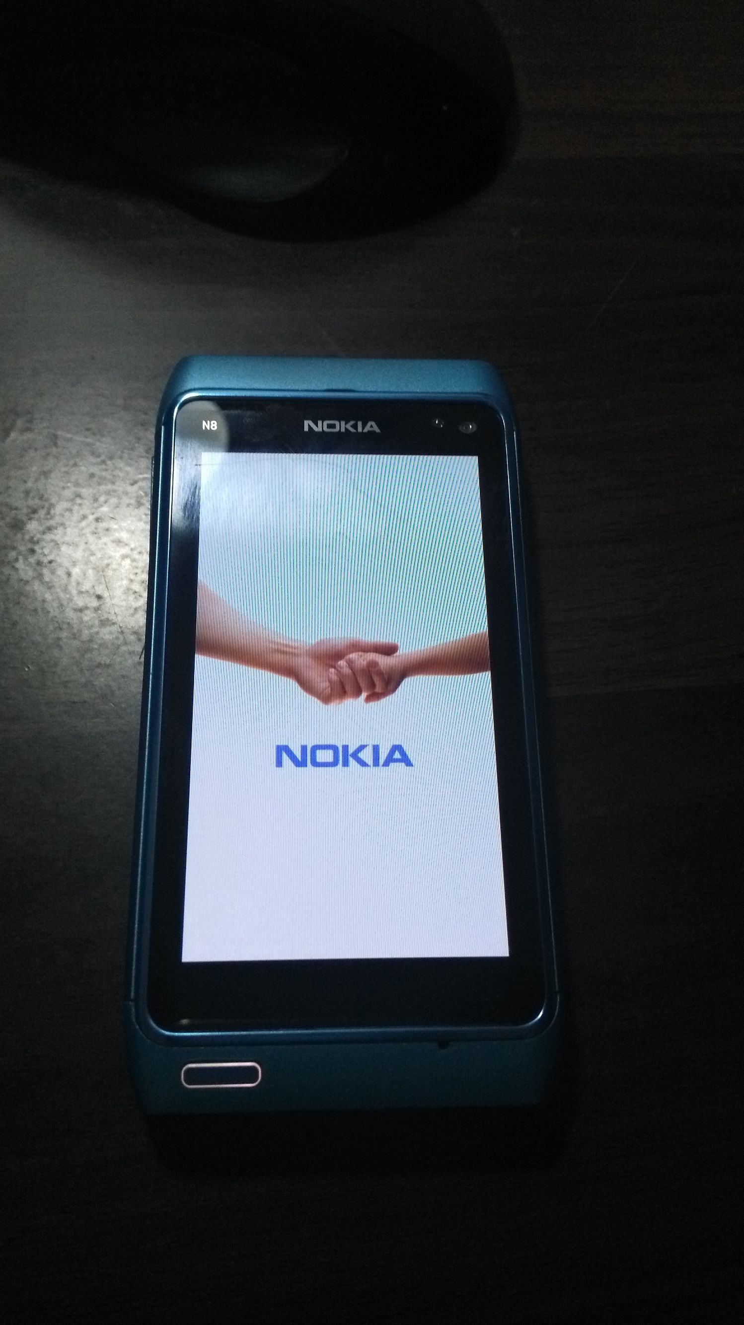 經典情结手机诺基亚N8，复古一下～