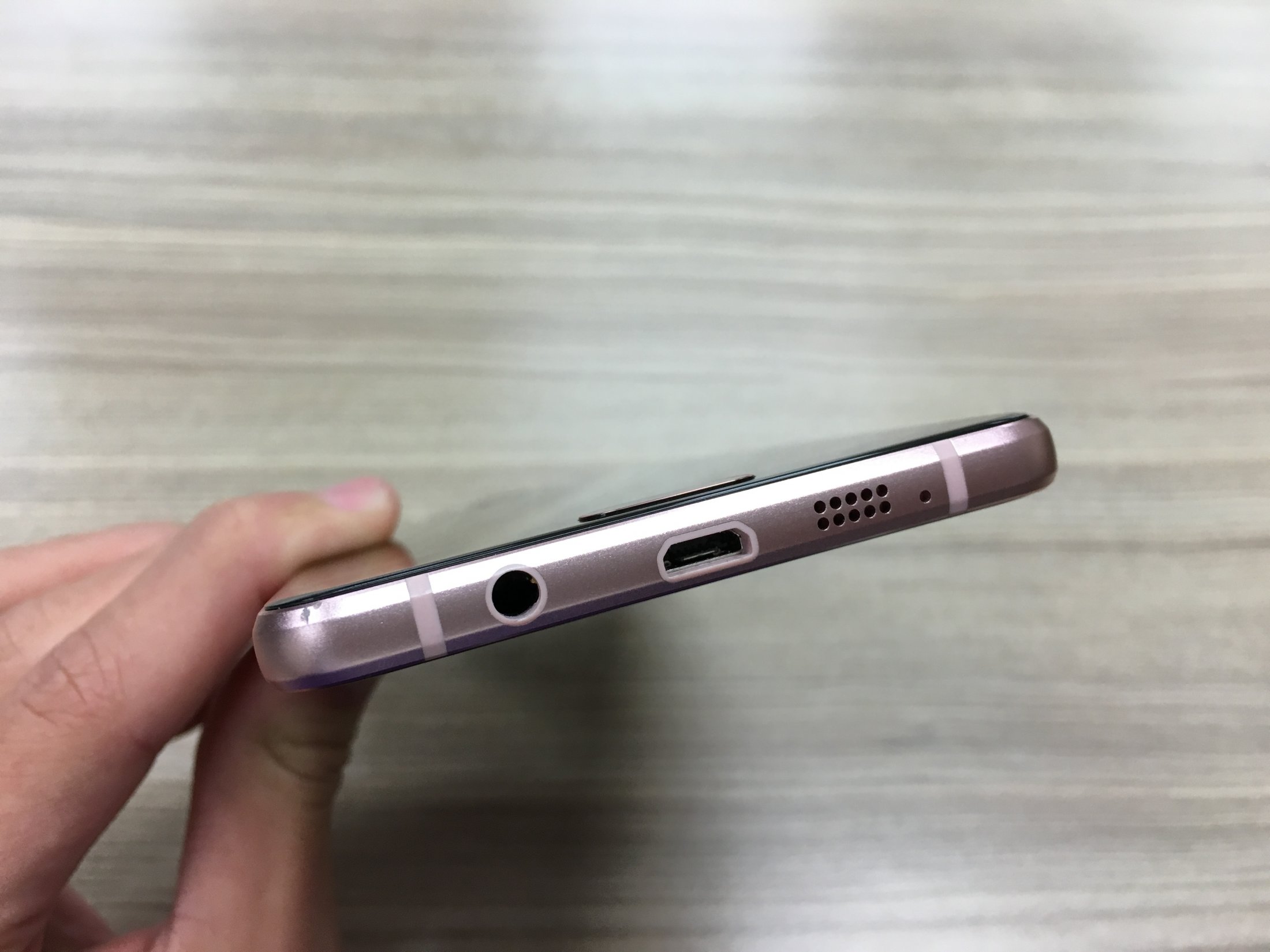 Samsung Galaxy A5 (2016) 深入评测：何不放手一搏？