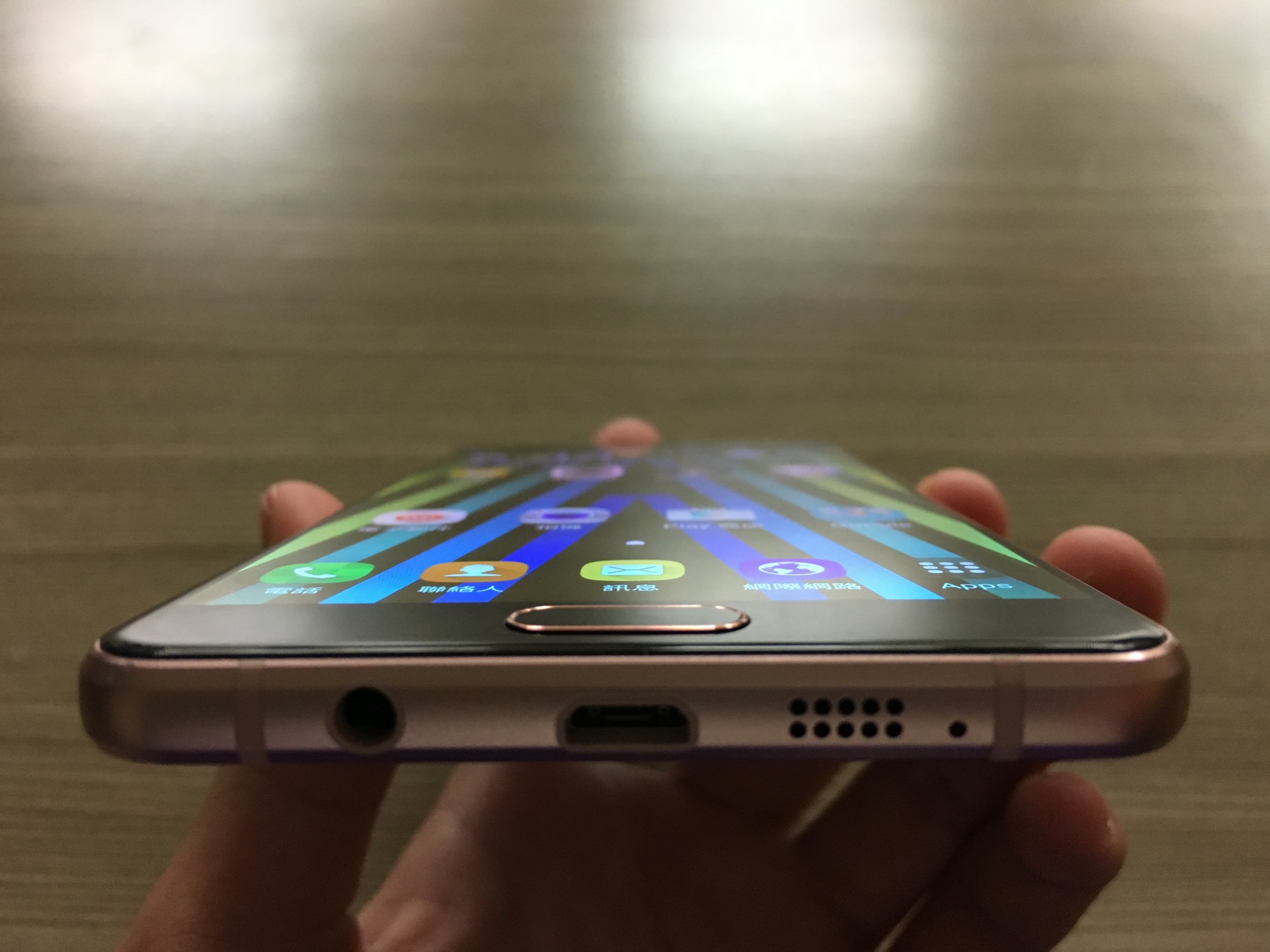 Samsung Galaxy A5 (2016) 深入评测：何不放手一搏？