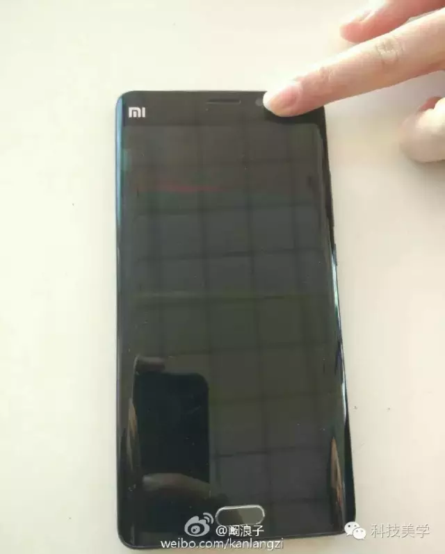 小米手机Note2真机比照Note7 长相很高双曲面屏帅 仅仅市场价