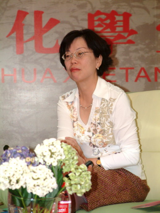 《致橡树》,一首女生必读的诗,诗人舒婷,有一个浪漫的爱情故事