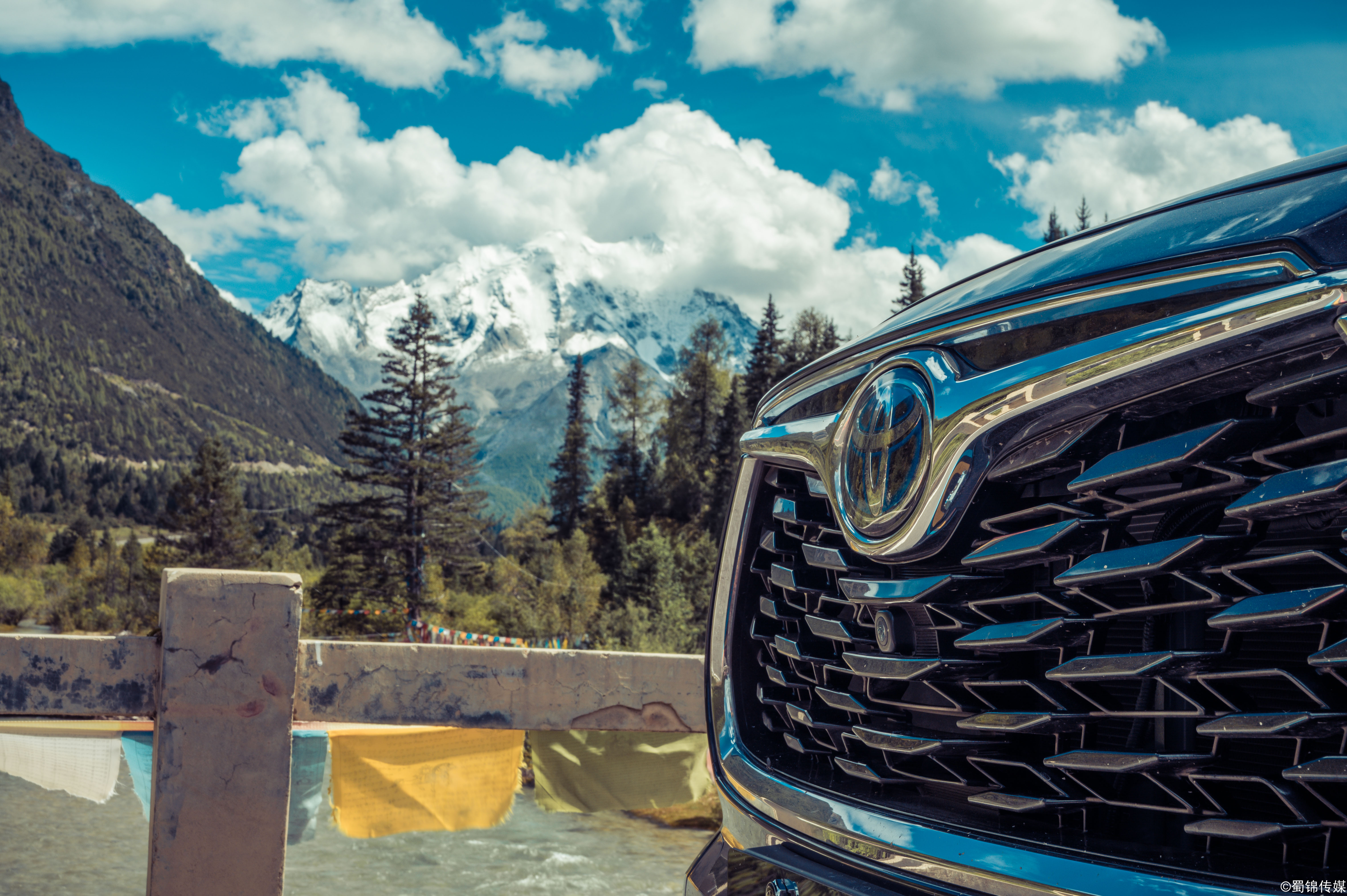 4000米高原试驾第四代汉兰达，实测油耗仅为5.0L/100km