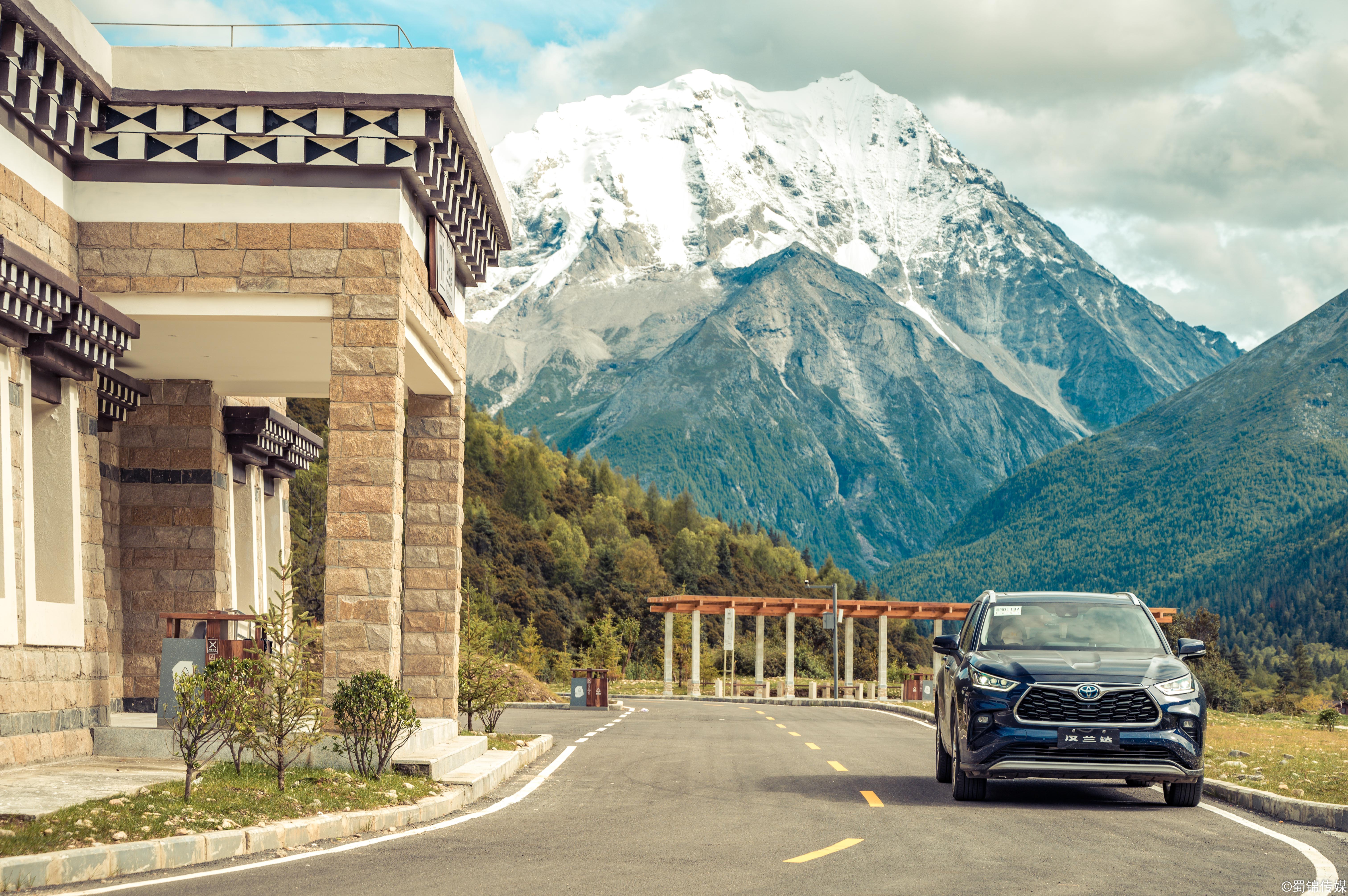 4000米高原试驾第四代汉兰达，实测油耗仅为5.0L/100km