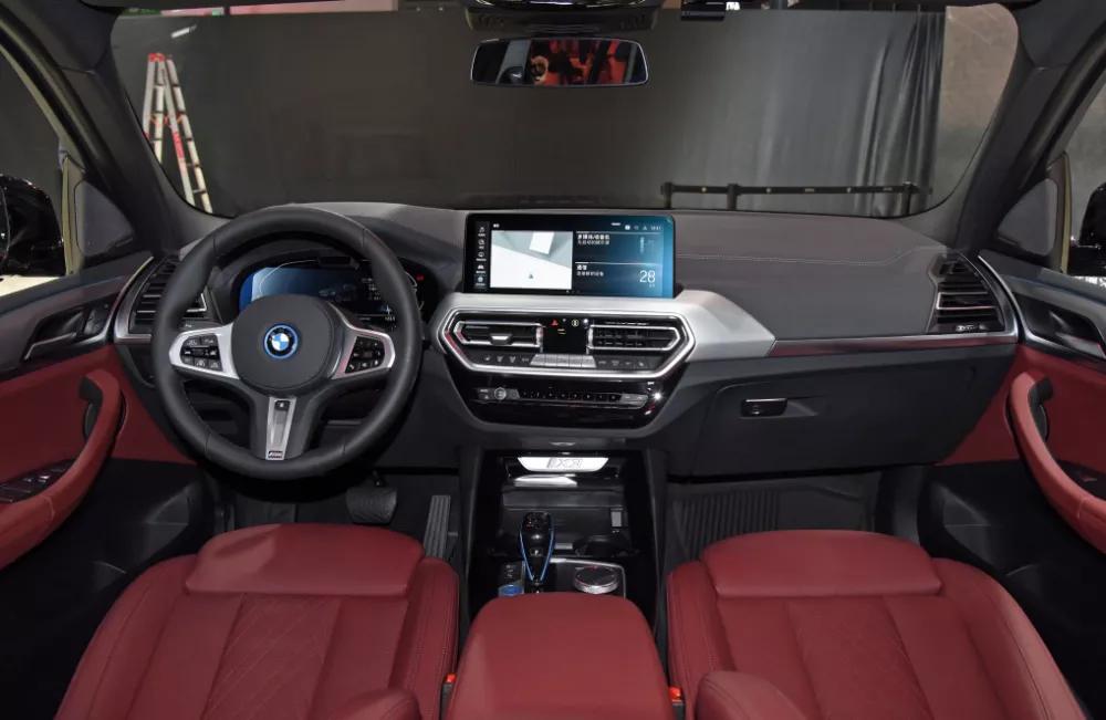 向更高处迈进，新BMW iX3