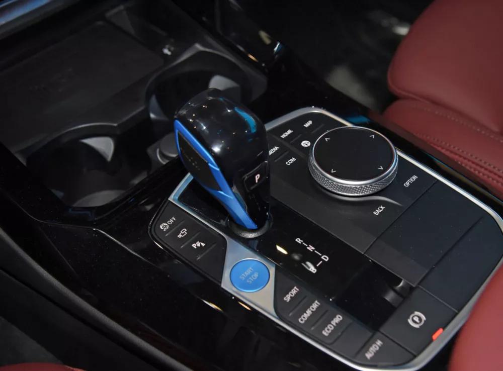 向更高处迈进，新BMW iX3