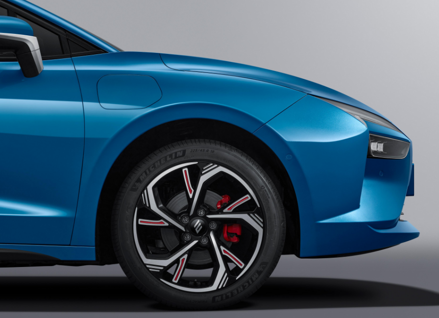 5.8秒破百，13.98-19.58万元，雷诺江铃弈开局即王炸