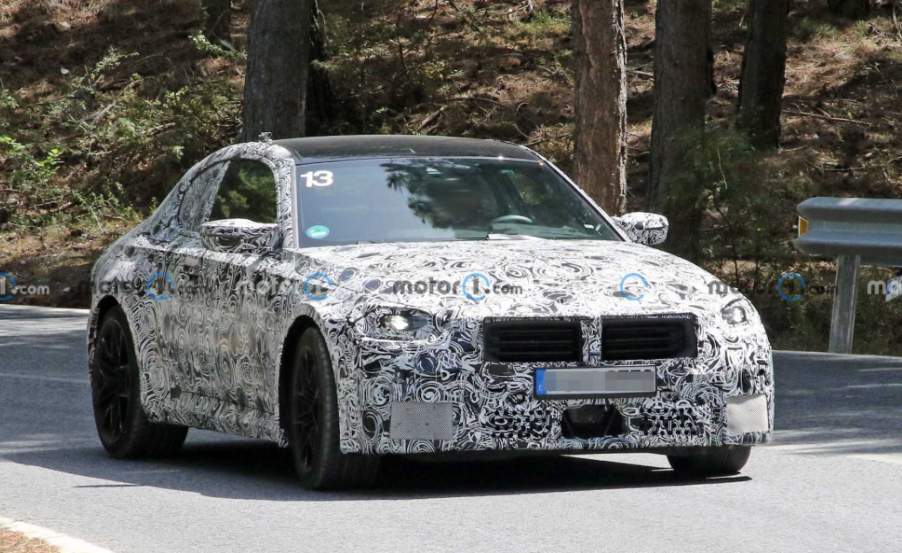 曲面大屏瞩目!全新宝马X1内饰曝光,宝马X8伪装照流出