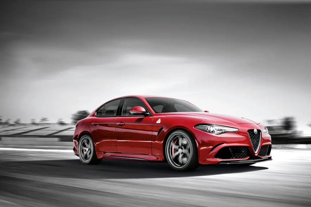 这几款车外观好看、操控出色，价格便宜适合大学生