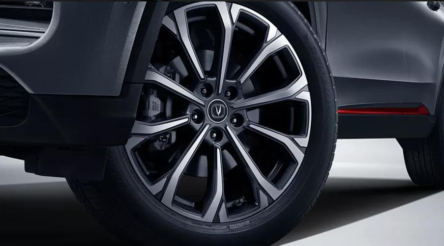 10-15万SUV这么多，为什么两年就有40万用户选择了长安CS75PLUS