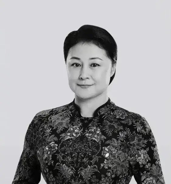 “谢大脚”车祸身亡，全景天窗真不安全？