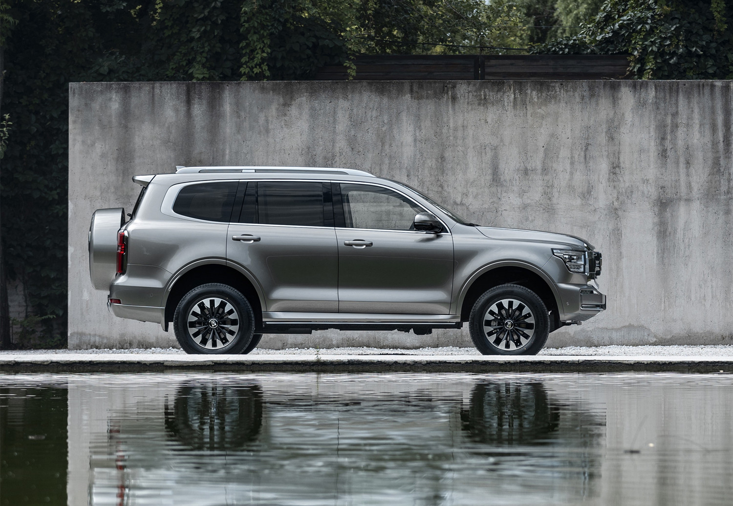 长城最霸气SUV，坦克600官图发布，气势不输丰田陆巡，搭3.0T动力