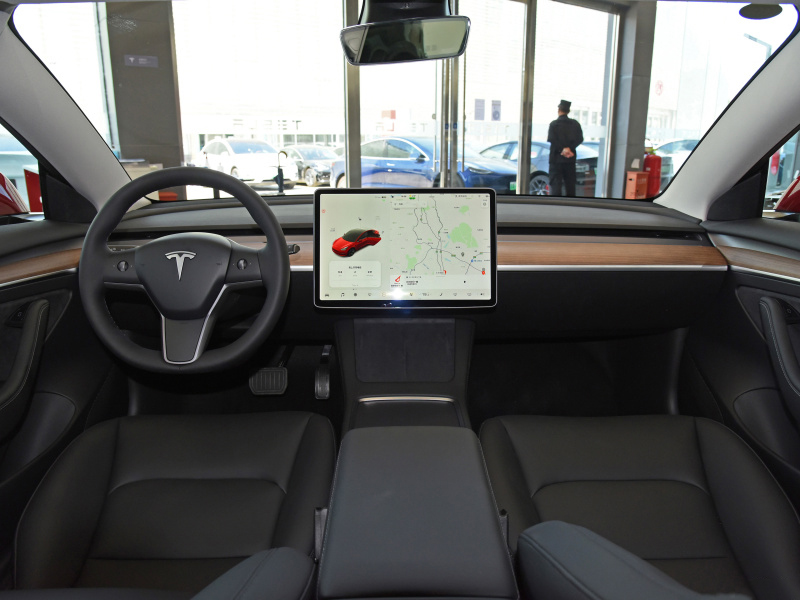 降完一波又一波，老车主表示受不了，Model 3标准续航版降价