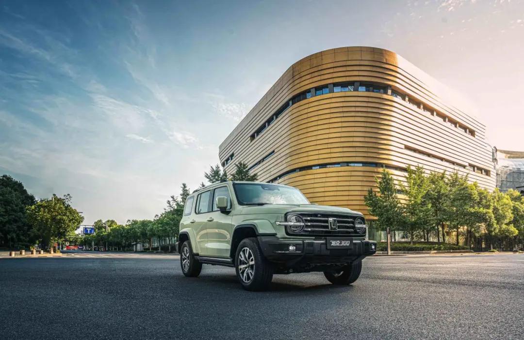 坦克300：削弱了四驱系统的城市版比越野版贵在了哪儿？