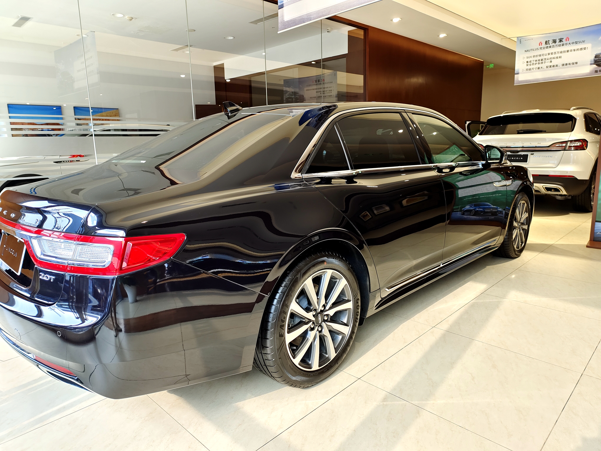 經(jīng)典美系豪華轎車 實(shí)拍林肯大陸尊享版 且買且珍惜