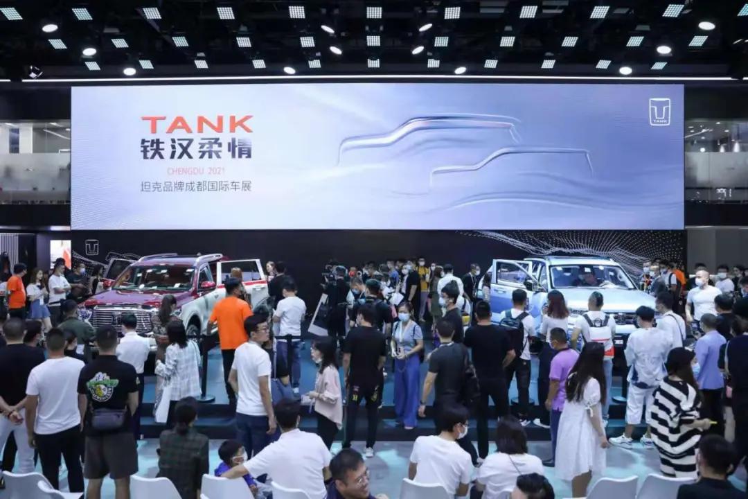 创造潮玩越野SUV新趋势!坦克品牌为什么变得更火了？