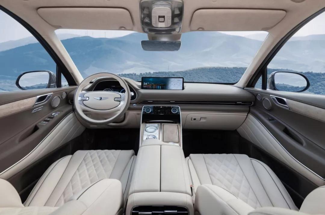 60万豪华中大型SUV，林肯飞行家和捷尼赛思GV80怎么选？