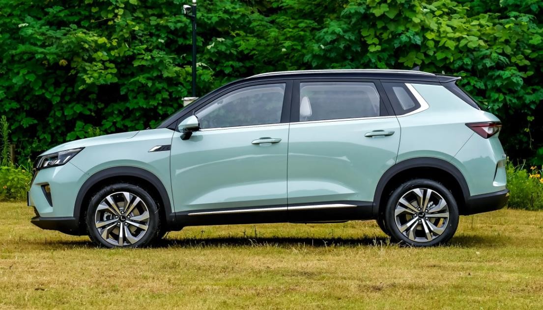 6park Com 盘点9月亮相的5款重磅新车实车 思域回归家用 全新陆巡越改越丑