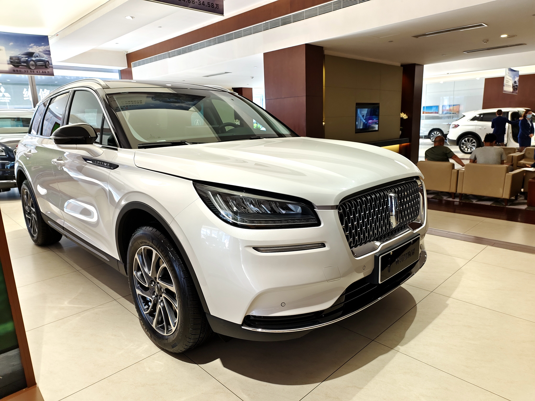 美系豪华suv 到店实拍林肯冒险家尊享版 配置是亮点