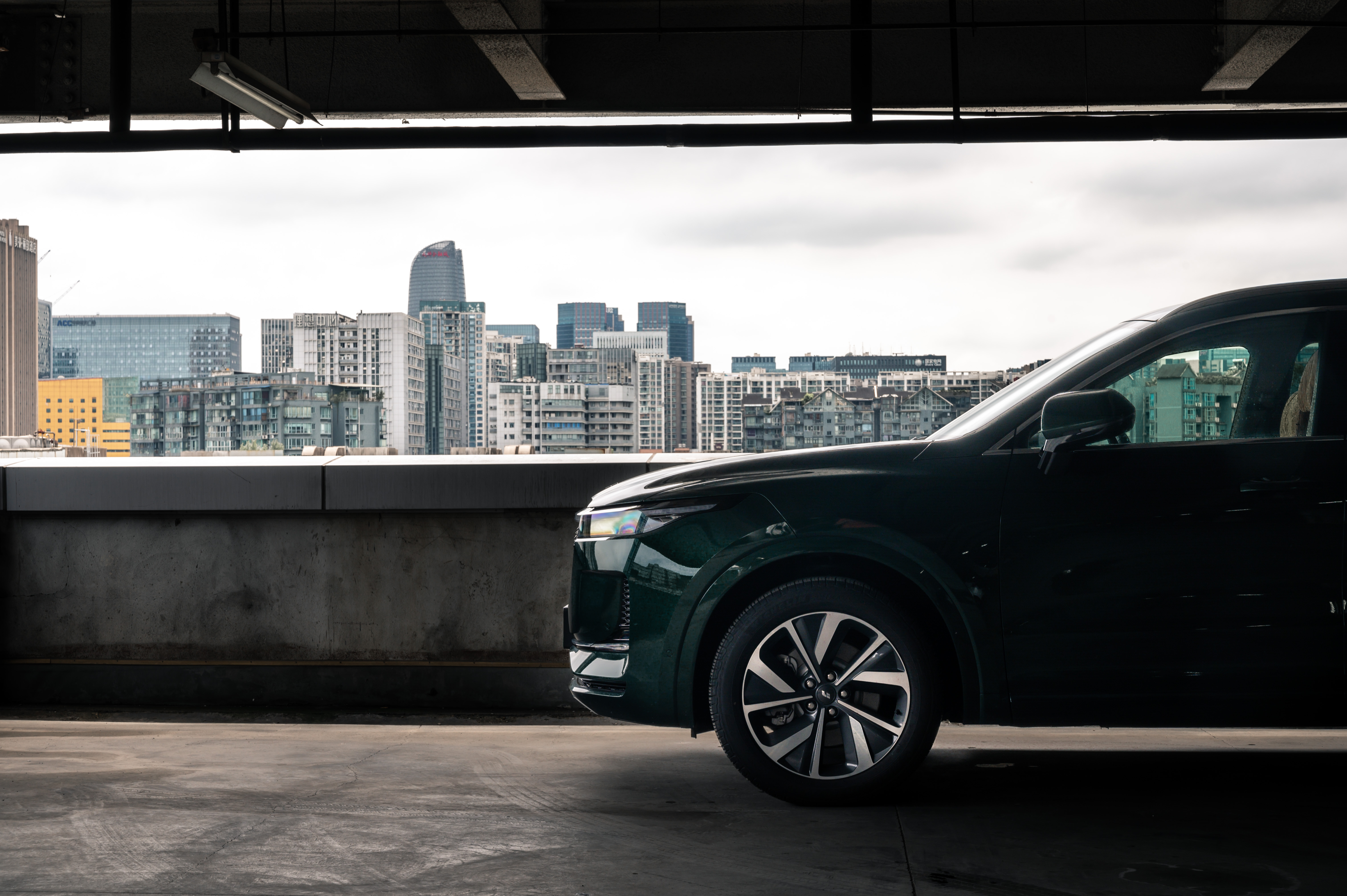 中年人的理想是“理想”，年轻人的理想是什么？