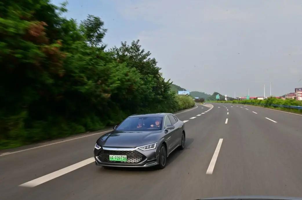 颜值高、动力强、开着爽，关键还不贵！汉DM：这很难吗？